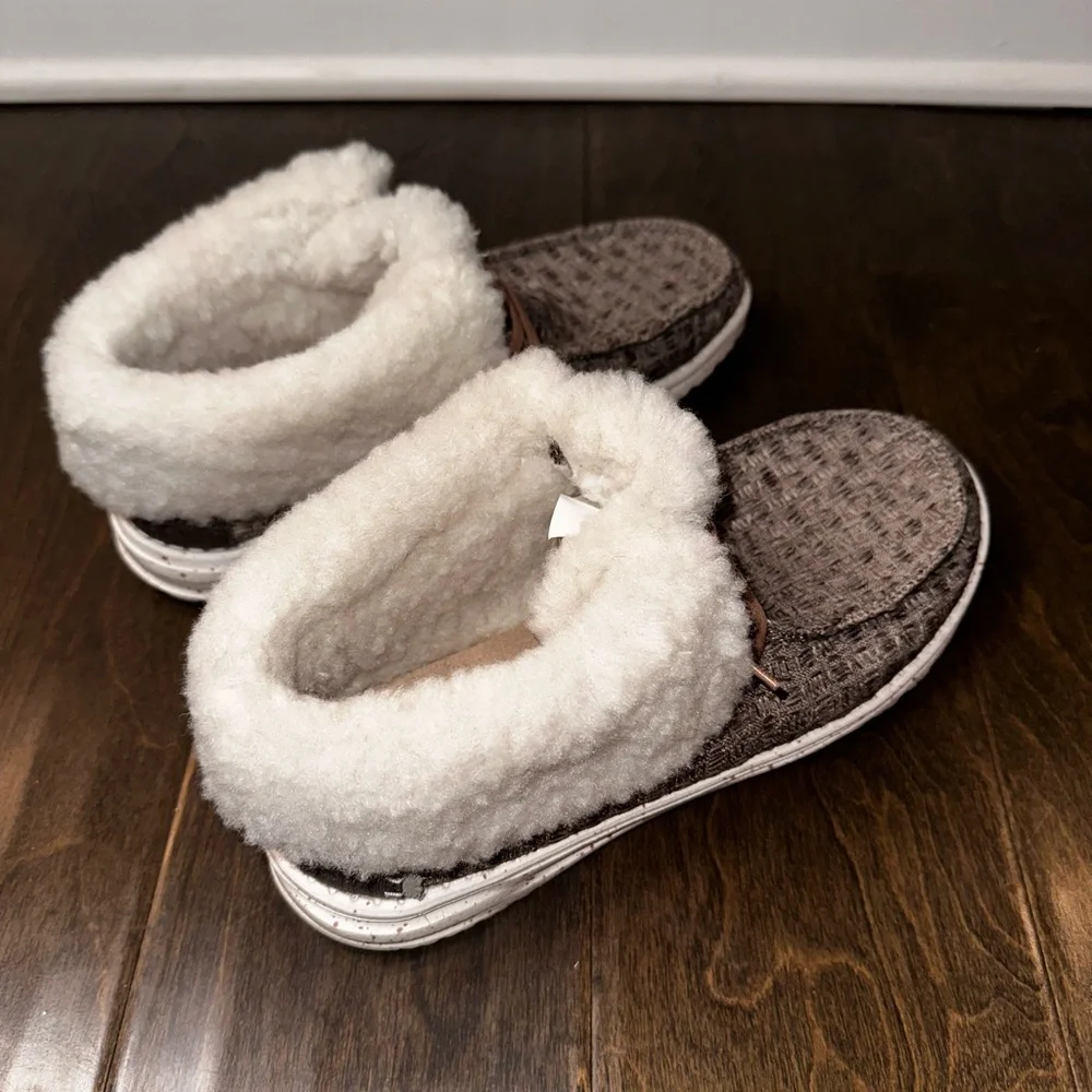 Hey Dude Wendy Fold Over Cozy Boot Sherpa Lined Winter Slip On Sneaker Size 7